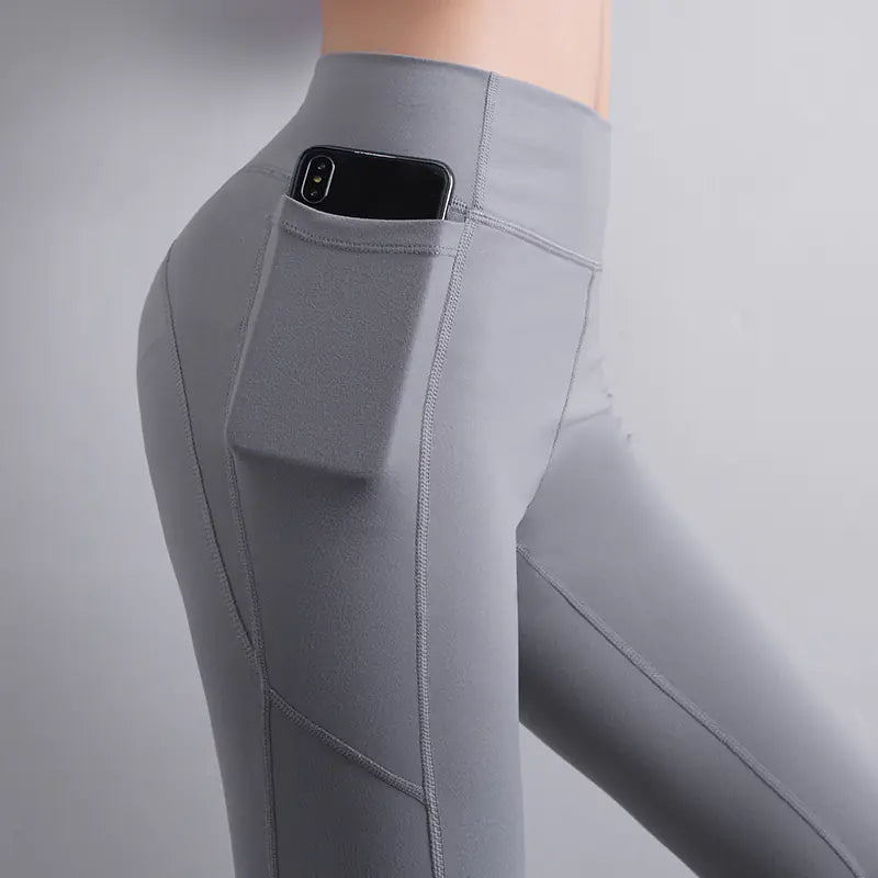 Women's Pocketed Fitness Leggings for Yoga and Running